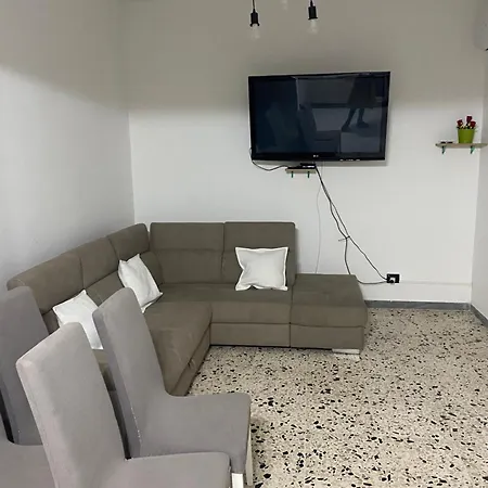 La Casa Di Leo Mondragone